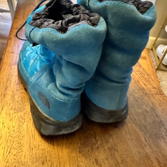 Blue NorthFace boots - Picture 2 of 4